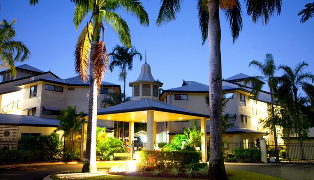 Club Wyndham Cairns Hotel Exterior photo